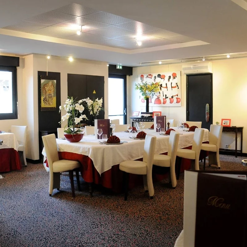 La Colonnade Restaurant Segre Realisation 11 1
